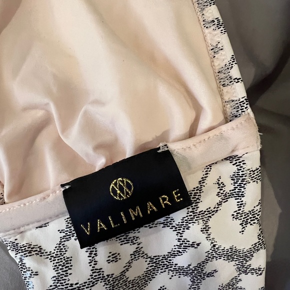 NWOT Valimare leopard bikini. Bandeau top and fold down bottom. Size M - Picture 6 of 12